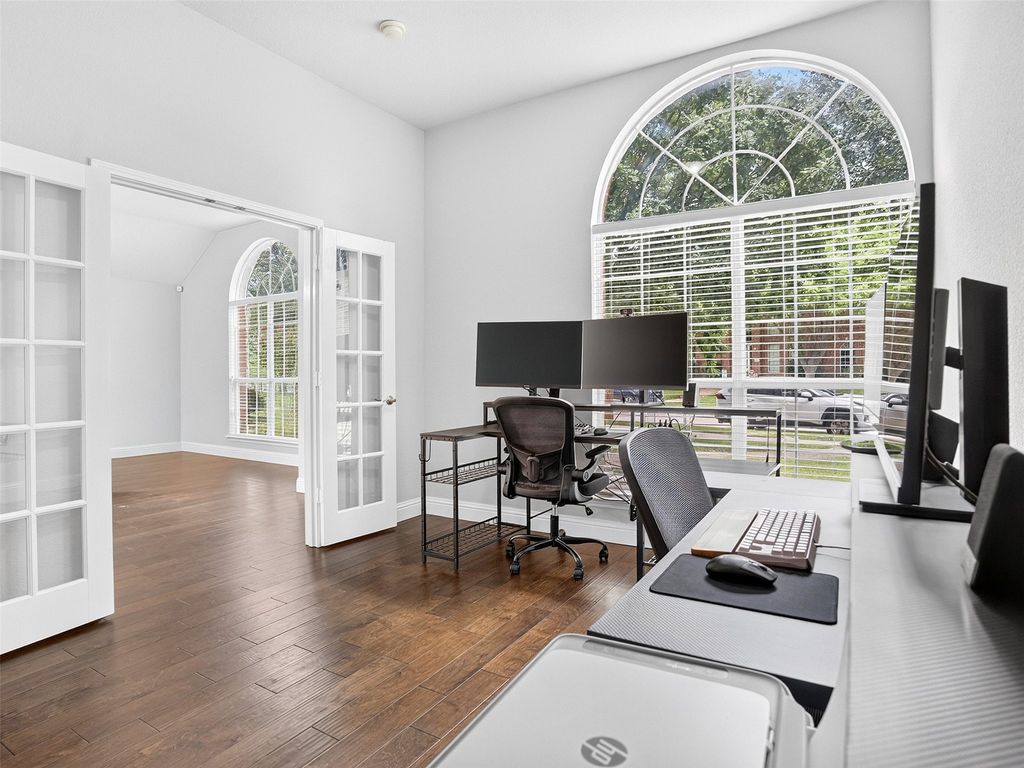 9879 Red Cedar Dr, Frisco, TX - View 5