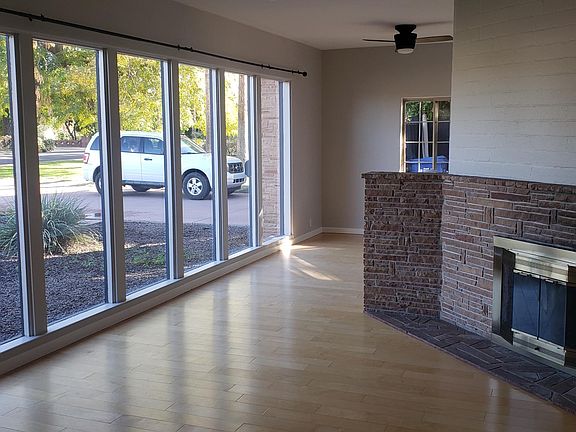 5th image of 2403 E Whitton Ave