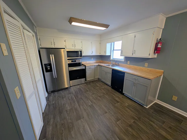202 Paw Path Ln — Photo 4