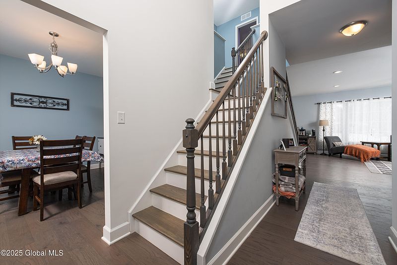 5th image of 5 Winterberry Lane