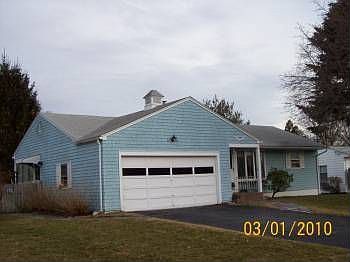 1st image of 16 Poplar Dr
