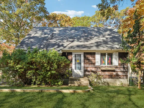 4 Hartley Blvd, East Hampton, NY 11937