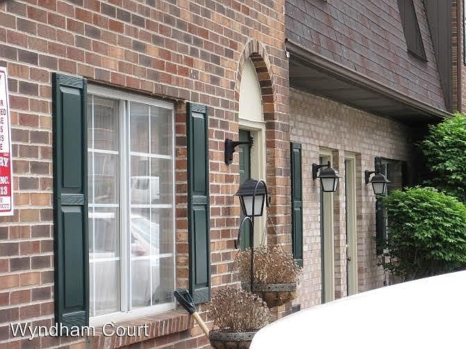 2nd image of 1129 Wolcott St APT 1-8