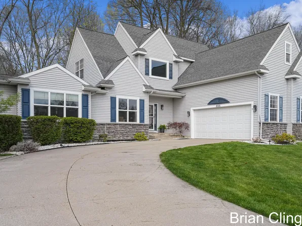 8591 Rainbows End Rd SE, Caledonia, MI 49316