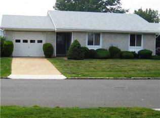621A Deal Rd, Monroe Township, NJ 08831