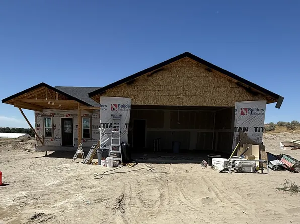 212 Valor Loop, Stanfield, OR 97875