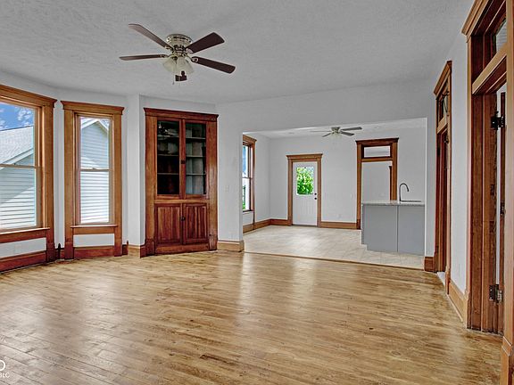 4th image of 8937 E 300 S