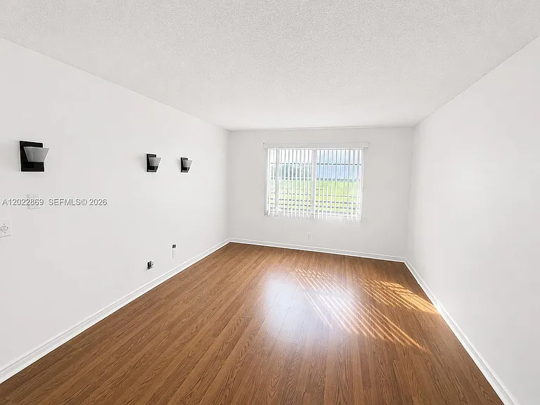 1200 SW 125th Ave #208L — Photo 3