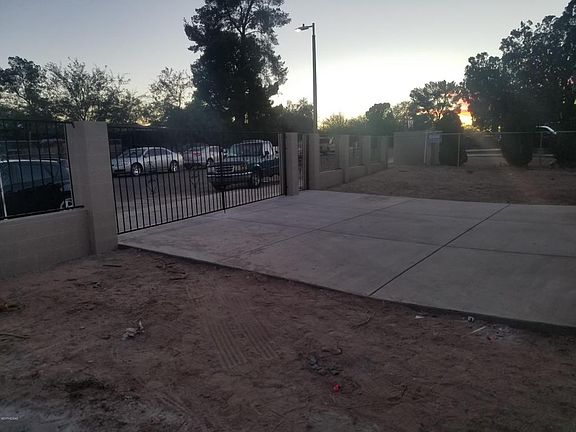4th image of 702 W Calle Garcia