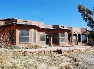 8 1/2 Poco Ln, Santa Fe, NM 87507