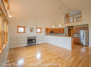 7051 SE Clinton St, Portland, OR 97206