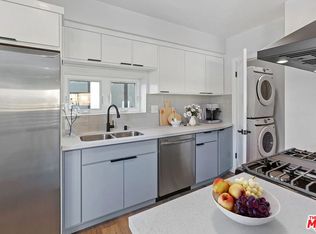 1724 Menlo Ave #A, Los Angeles, CA 90006