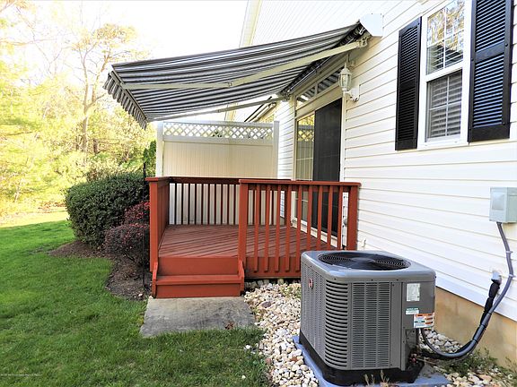 2nd image of 29 Greylawn Dr #1000