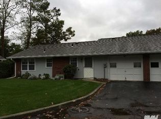 108 Exmore Ct UNIT B, Ridge, NY 11961