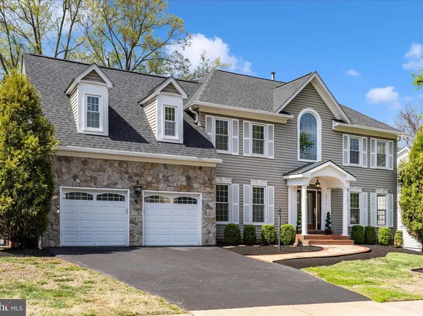 43518 Golden Meadow Cir, Ashburn, VA 20147