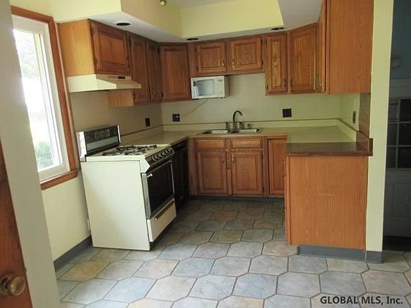 2nd image of 11 David Dr