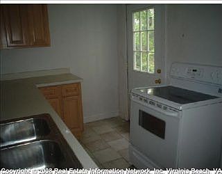 2nd image of 725 Broad St