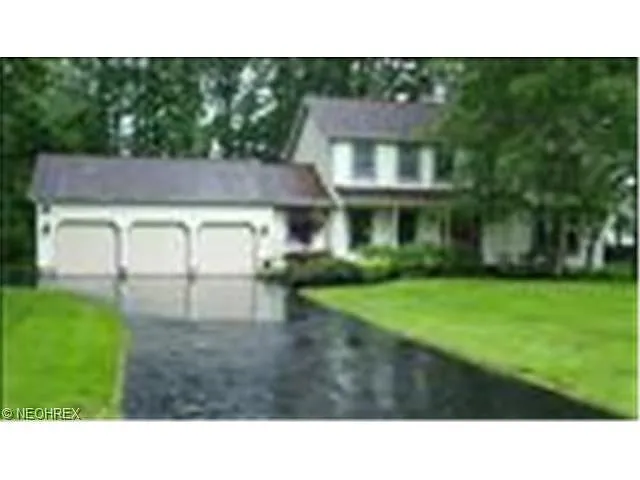 9090 Cain Dr NE photo 1