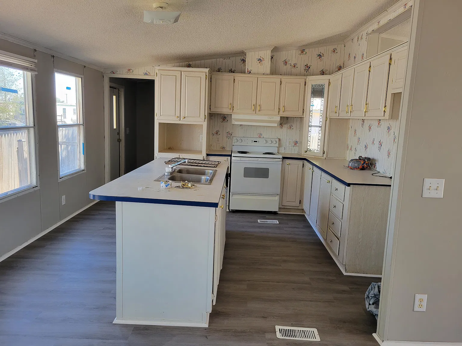 2103 Eagle - 1 — Photo 3