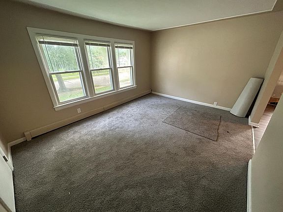 3rd image of 577 E Mapledale Ave APT 1