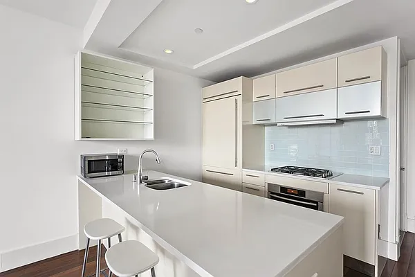 Rented by Corcoran | media 22