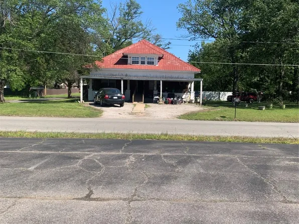 302 S Walnut St, Sallisaw, OK 74955