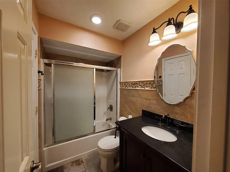 2107 Tower Bridge Rd — Photo 17