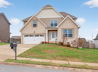 752 Crestone Ln, Clarksville, TN 37042