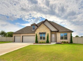 224 Magnolia Rdg, Midwest City, OK 73130