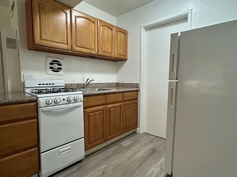 2115 Haste St #109 — Photo 5