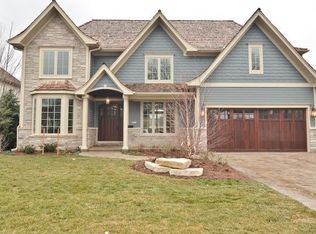 511 Briarhill Ln, Glenview, IL