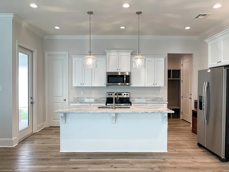 230 Alpine Dr — Photo 5