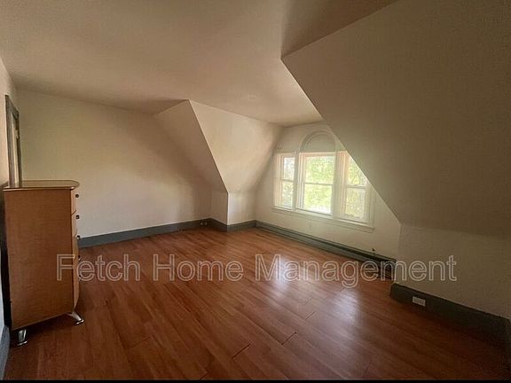 3rd image of 618 E King St APT 3