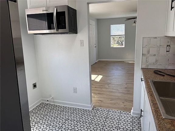 4th image of 6201 Wadsworth Dr