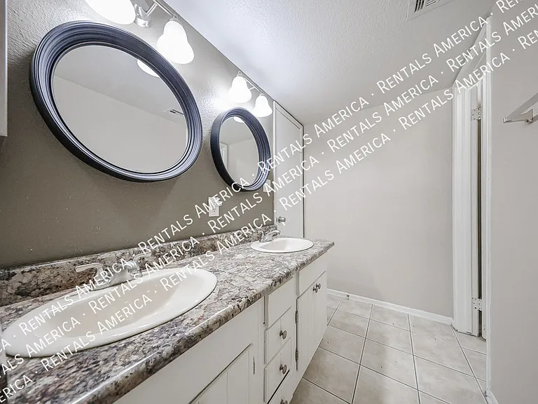 4555 W Continental Dr — Photo 38