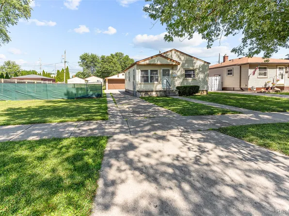 7173 Dudley St, Taylor, MI 48180
