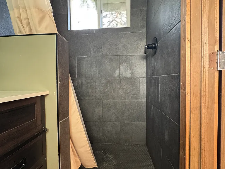 16712 Glenshire Dr — Photo 16