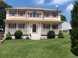 21 Cresta Dr, Lowell, MA 01854