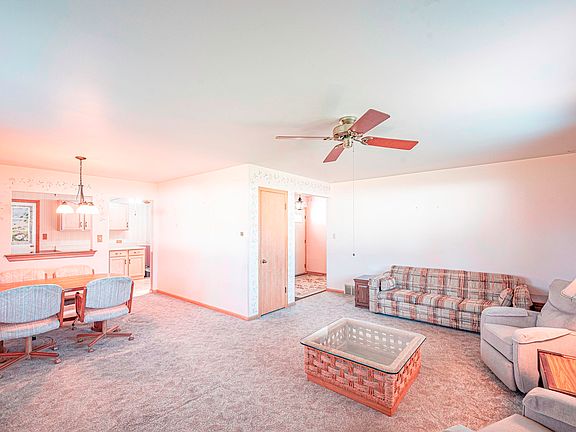 5th image of 2703 Lancaster Dr