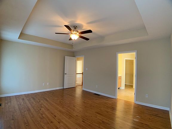 4th image of 845 Melanie Ln