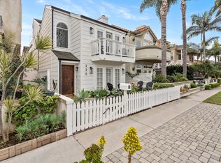 220 9th St, Huntington Beach, CA 92648