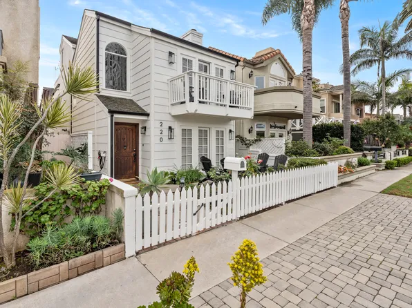 220 9th St, Huntington Beach, CA 92648