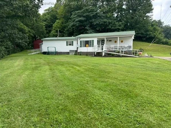 2538 Midway Rd, Sumerco, WV 25567