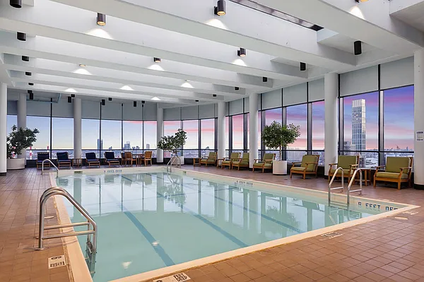 Rented by MNS | media 17