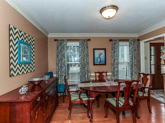 5th image of 8384 Farmington Blvd
