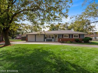 590 Olive St, Hoffman Estates, IL