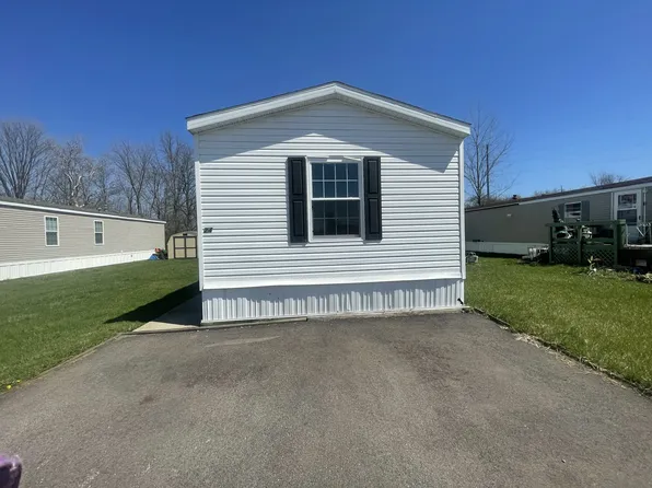 24 Locust St #24, Crestline, OH 44827