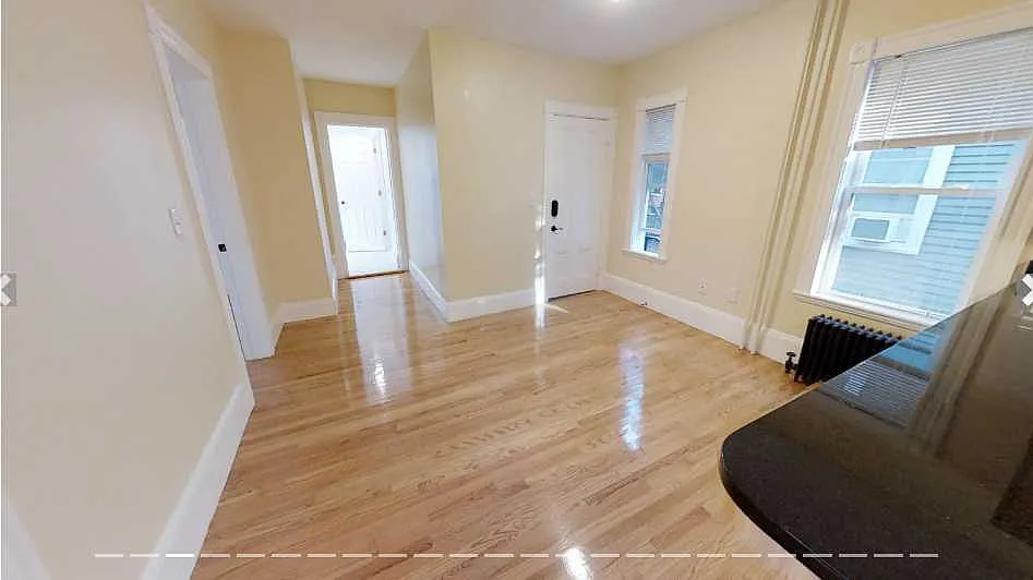 4 bed, $4,700 — Photo 3