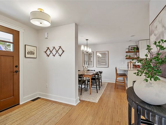 3rd image of 6106 Roy St