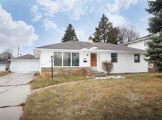 207 W Pershing St, Appleton, WI 54911